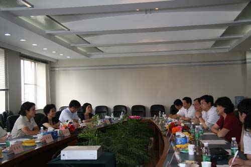 基金会领导与嘉兴市政府考察团举行座谈