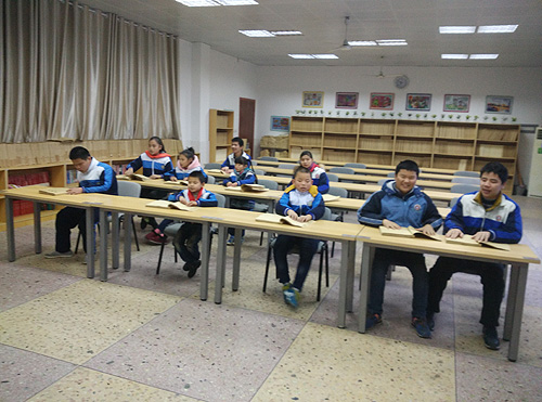 湖南省长沙市盲聋哑学校阅览室